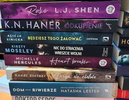 Kolejne lutowe nowości w naszej bibliotece????
Jeszcze cieplutkie - zapraszamy